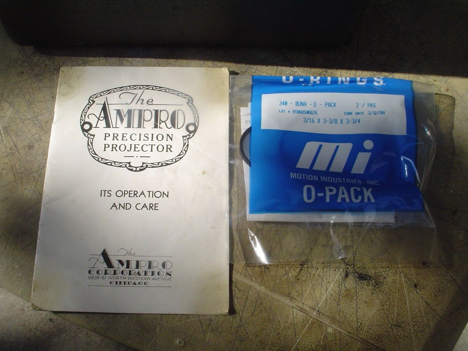 Vintage Ampro Precision 16mm Movie Projector Bundle W Hard Case